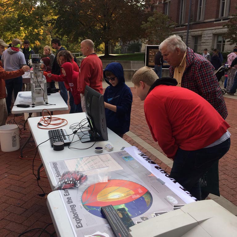 Tabletop scientific demonstrations at Science Fest